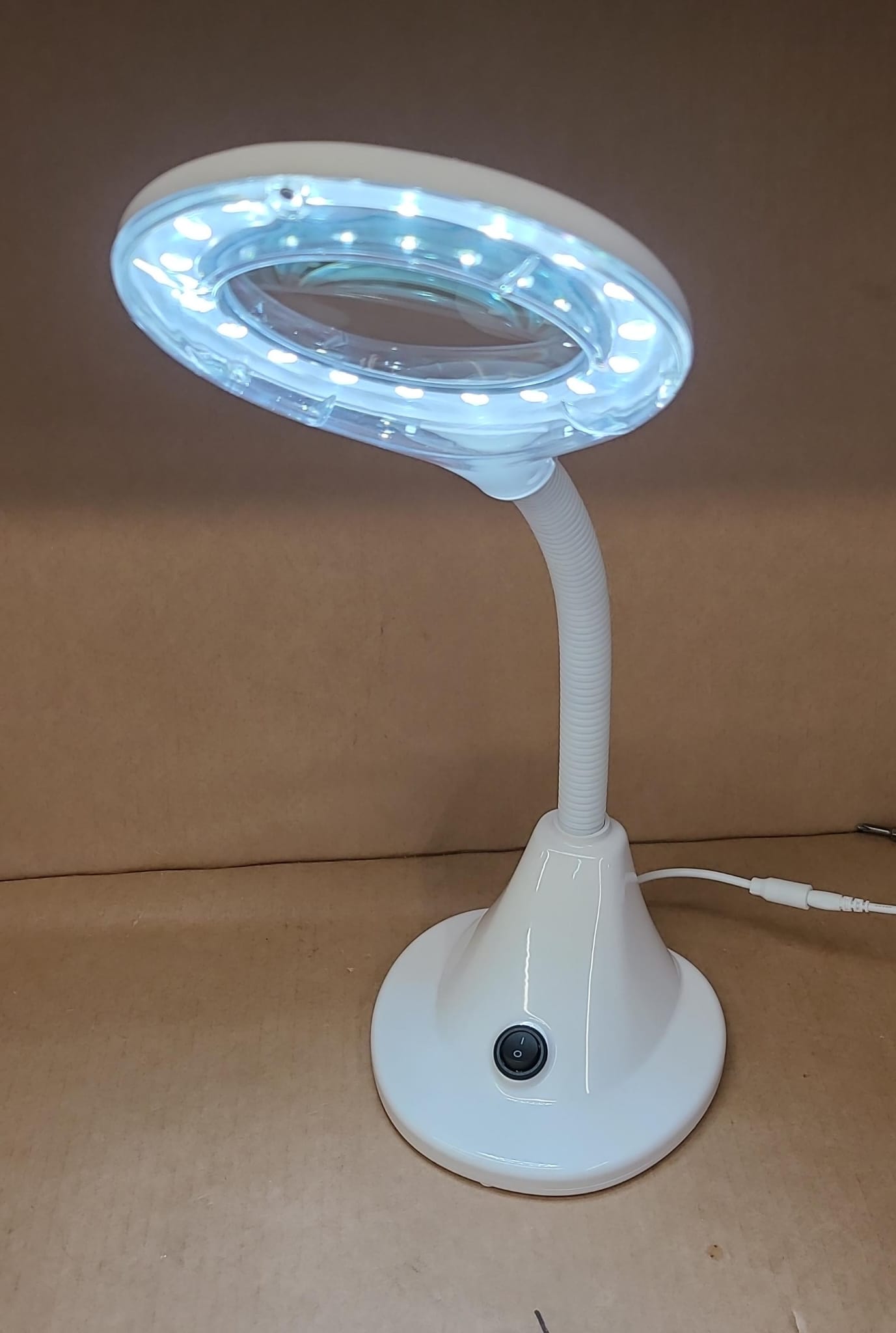 Lightcraft LED Magnifier Table Lamp-7263